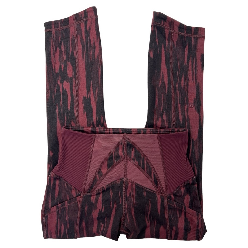 LULULEMON WOMEN’S EXQUISITE CROP PAINTED ANIMAL BORDEAUX  DRAMA BLACK  SZ 6 - Picture 7 of 13